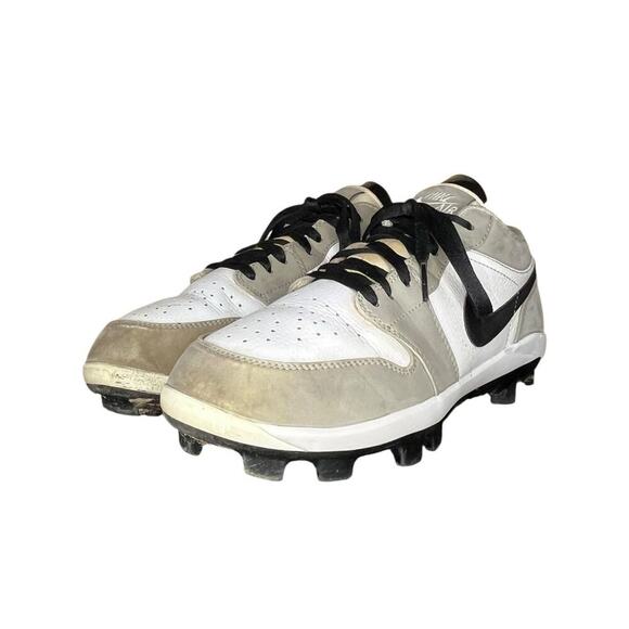 ***SOLD*** Nike Jordan 1 Low MCS Gray White Baseball Cleat CJ8524-012 Size 8.5 - Picture 2 of 6